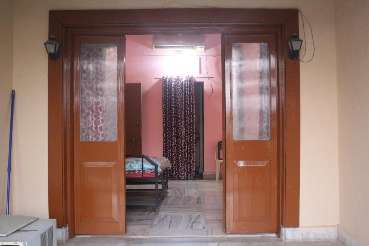 Hôtel Nisarg Shrushti Farmhouse à Pune Extérieur photo